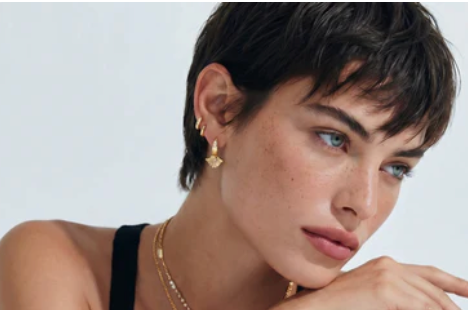Lumervia minimalist earrings featuring elegant geometric shapes and modern design