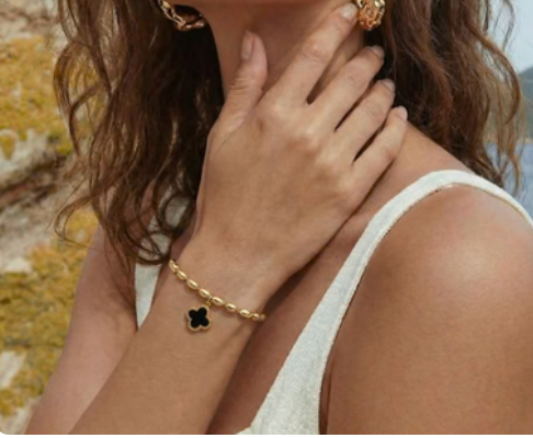 Lumervia minimalist bracelet featuring elegant geometric details and modern design