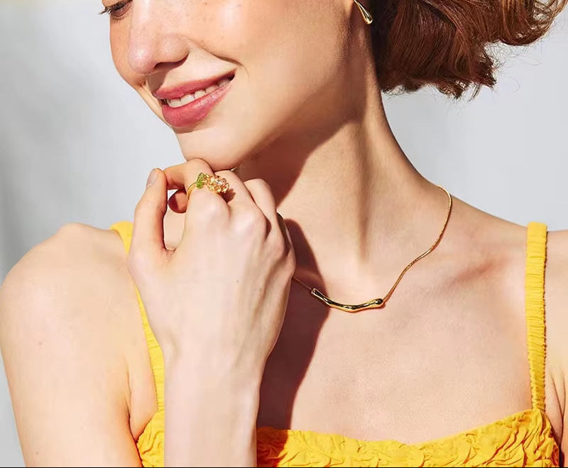 European and American Fashion Simple Stainless Steel Gold Color Collarbone Chain for Women’S Fashion Short Necklaces Jewelry